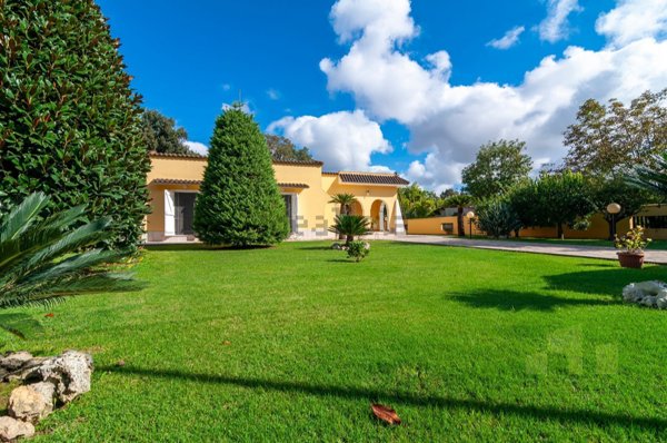 casa indipendente in vendita a Sabaudia