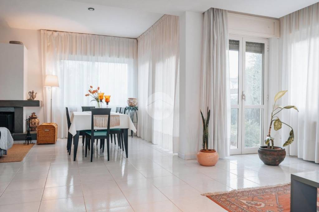 casa indipendente in vendita a Sabaudia