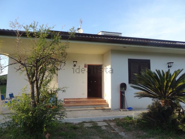 casa indipendente in vendita a Sabaudia