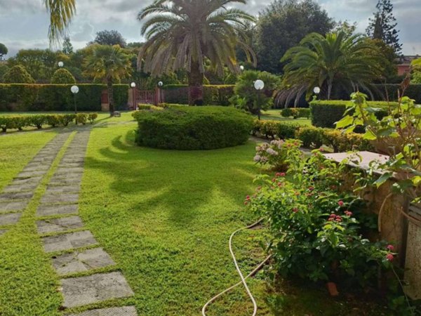 casa indipendente in vendita a Sabaudia in zona Bella Farnia