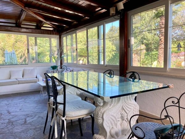 casa indipendente in vendita a Sabaudia