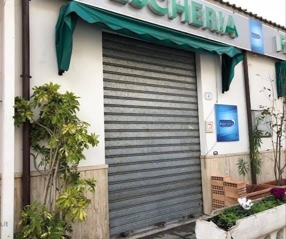 negozio in vendita a Sabaudia