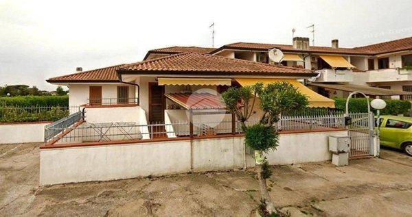 casa indipendente in vendita a Sabaudia