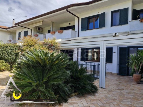 casa indipendente in vendita a Sabaudia