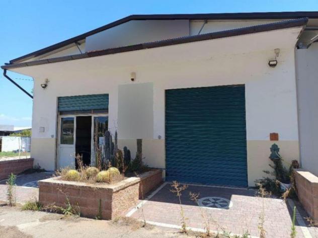 negozio in vendita a Sabaudia