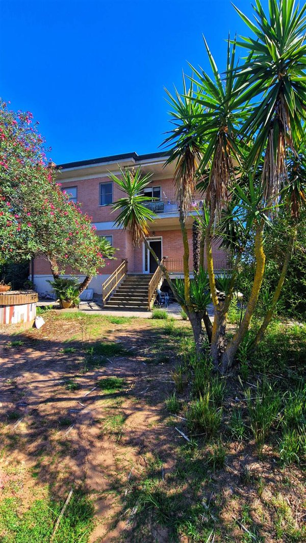 casa indipendente in vendita a Sabaudia