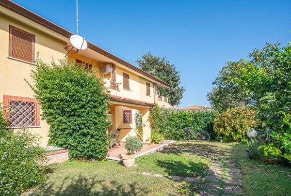 casa indipendente in vendita a Sabaudia