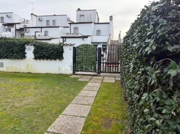 appartamento in vendita a Sabaudia in zona Bella Farnia