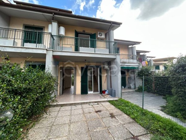 casa indipendente in vendita a Sabaudia in zona Bella Farnia