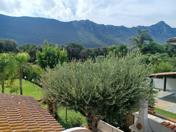 casa indipendente in vendita a Sabaudia