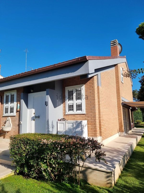 casa indipendente in vendita a Sabaudia