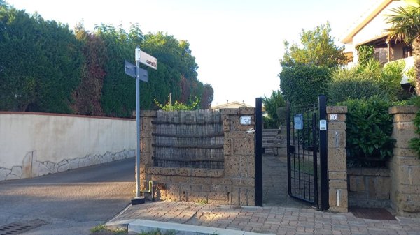 casa indipendente in vendita a Sabaudia in zona Bella Farnia