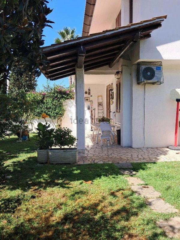 casa indipendente in vendita a Sabaudia