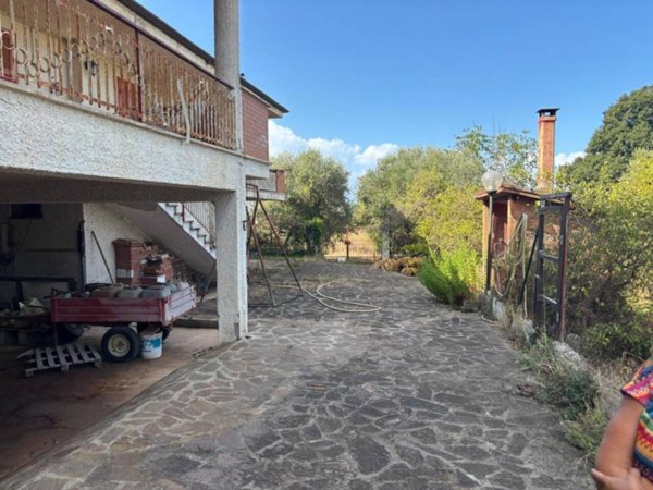 casa indipendente in vendita a Sabaudia in zona Bella Farnia