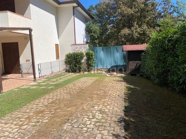 casa indipendente in vendita a Sabaudia