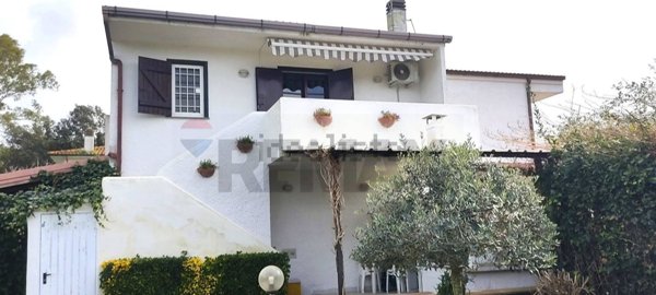 casa indipendente in vendita a Sabaudia