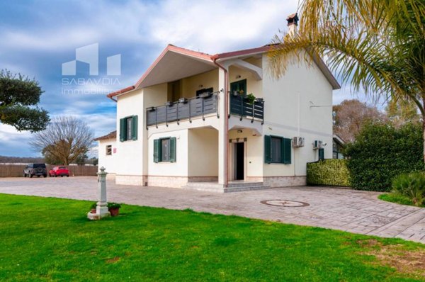 casa indipendente in vendita a Sabaudia