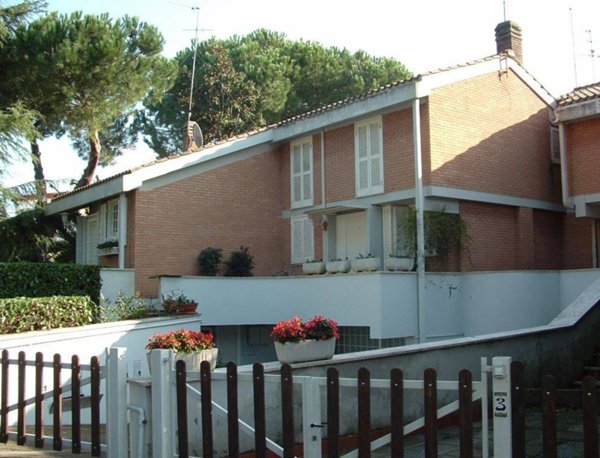 casa indipendente in vendita a Sabaudia