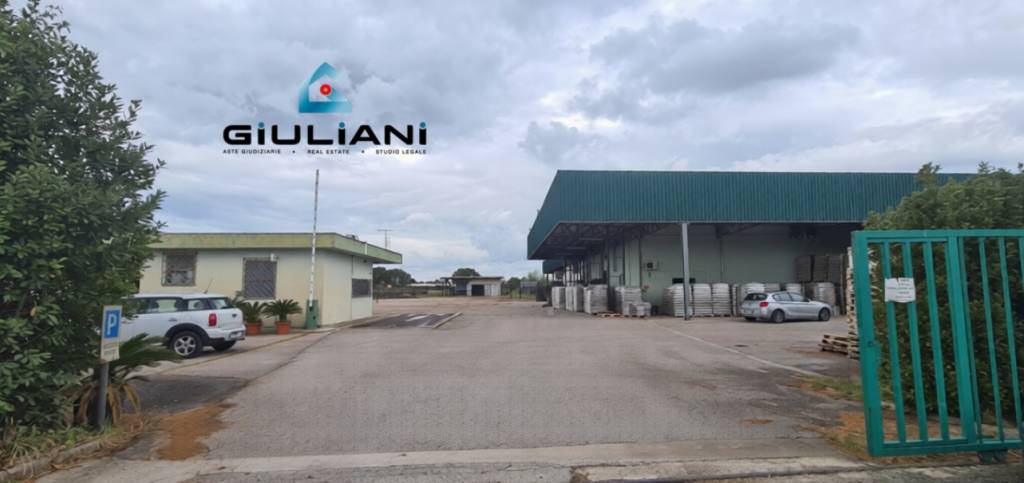 locale commerciale in vendita a Sabaudia