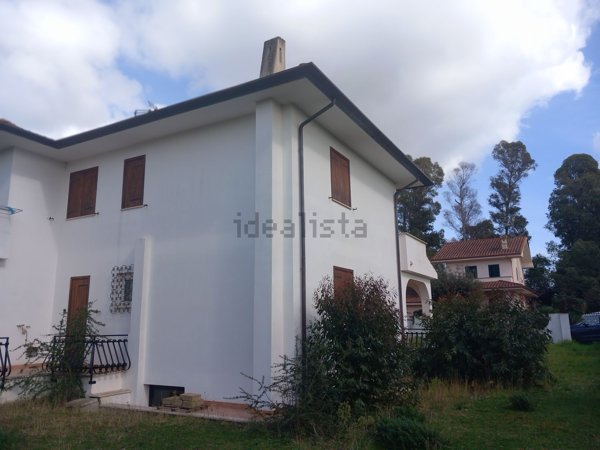 casa indipendente in vendita a Sabaudia