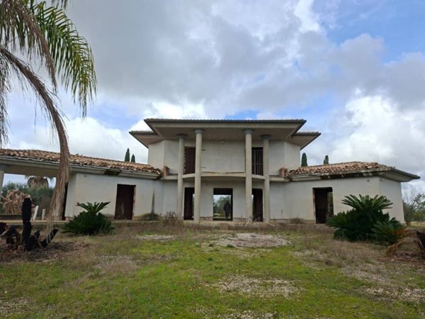 casa indipendente in vendita a Sabaudia in zona Bella Farnia
