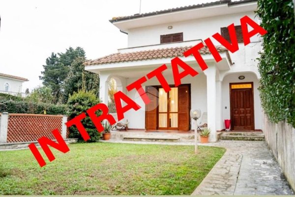 casa indipendente in vendita a Sabaudia