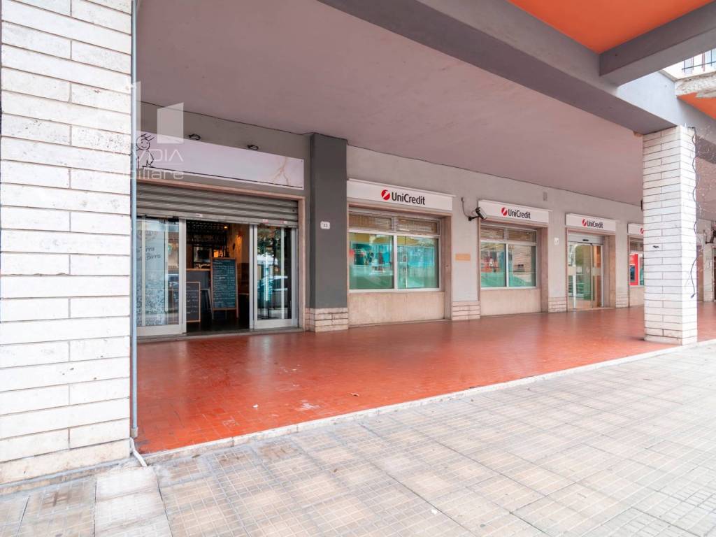 negozio in vendita a Sabaudia