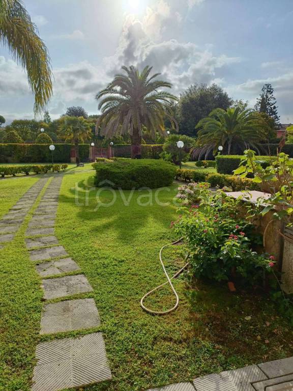 casa indipendente in vendita a Sabaudia in zona Bella Farnia