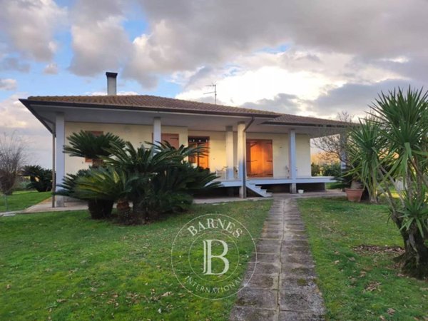 casa indipendente in vendita a Sabaudia
