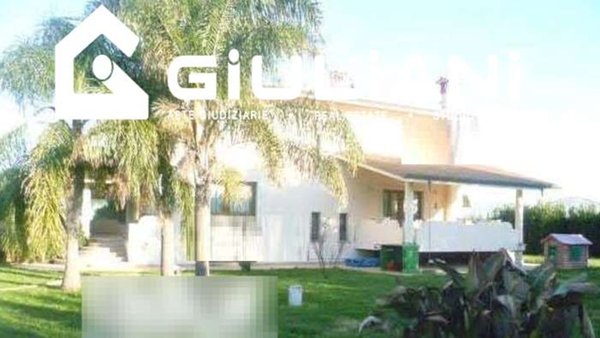 casa indipendente in vendita a Sabaudia
