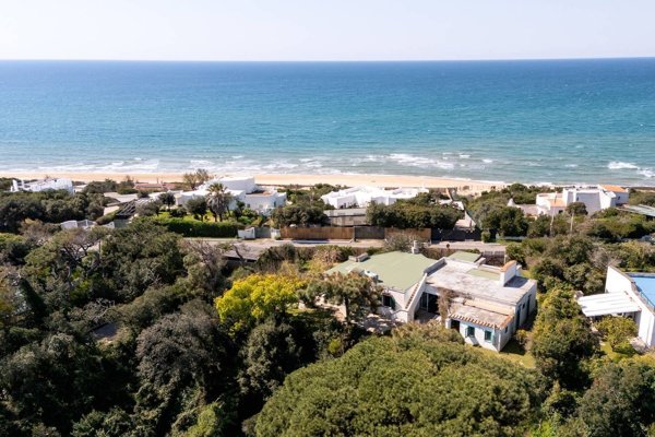 casa indipendente in vendita a Sabaudia