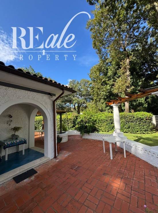 casa indipendente in vendita a Sabaudia in zona Baia d'Argento