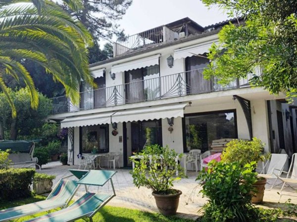 casa indipendente in vendita a Sabaudia