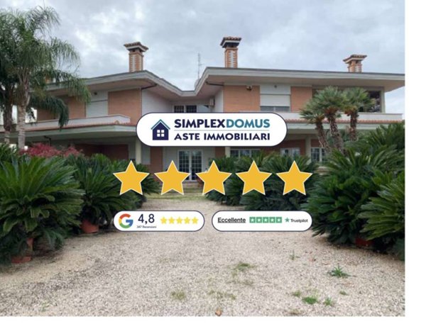 casa indipendente in vendita a Sabaudia