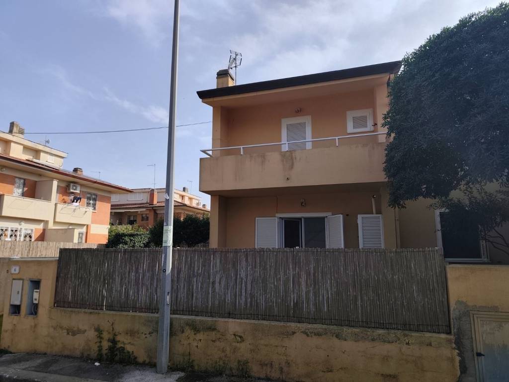casa indipendente in vendita a Sabaudia