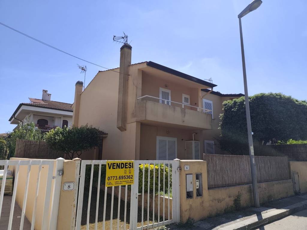 casa indipendente in vendita a Sabaudia