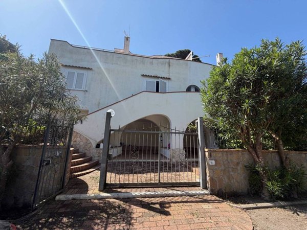 casa indipendente in vendita a Sabaudia