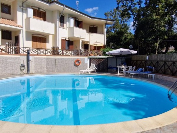 casa indipendente in vendita a Sabaudia