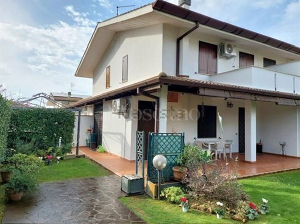 casa indipendente in vendita a Sabaudia