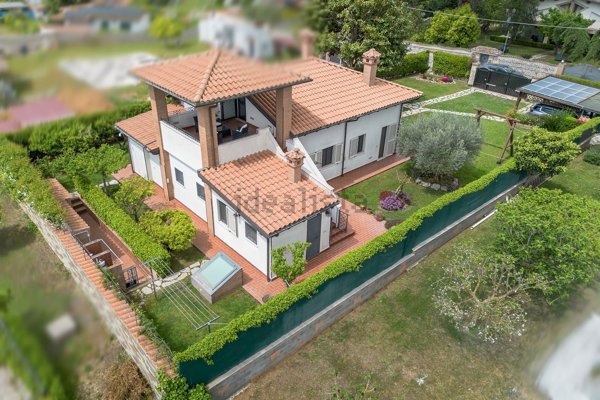 casa indipendente in vendita a Sabaudia