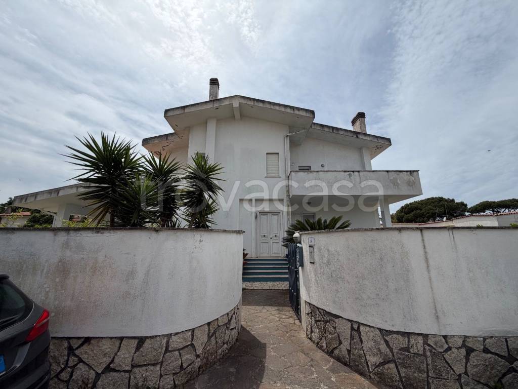casa indipendente in vendita a Sabaudia