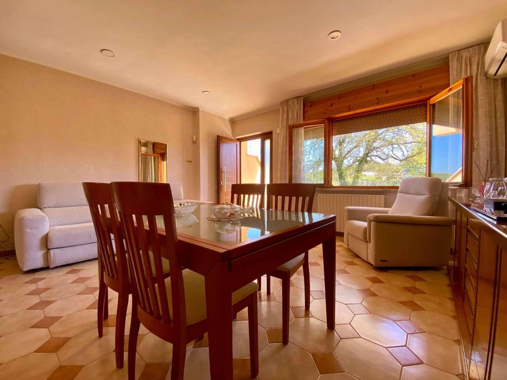 casa indipendente in vendita a Sabaudia