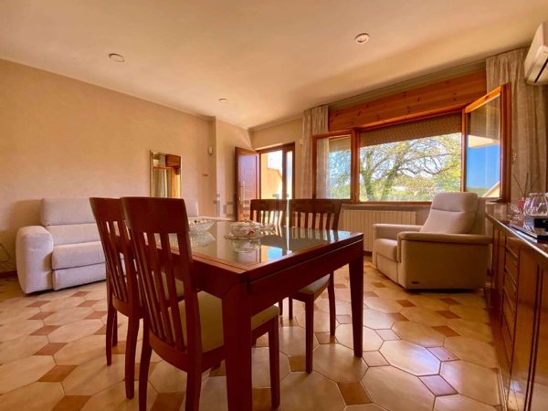 casa indipendente in vendita a Sabaudia