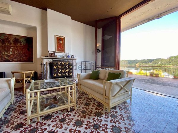 casa indipendente in vendita a Sabaudia in zona Baia d'Argento