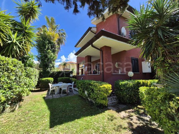 casa indipendente in vendita a Sabaudia