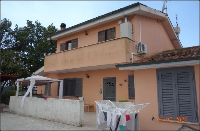 casa indipendente in vendita a Sabaudia