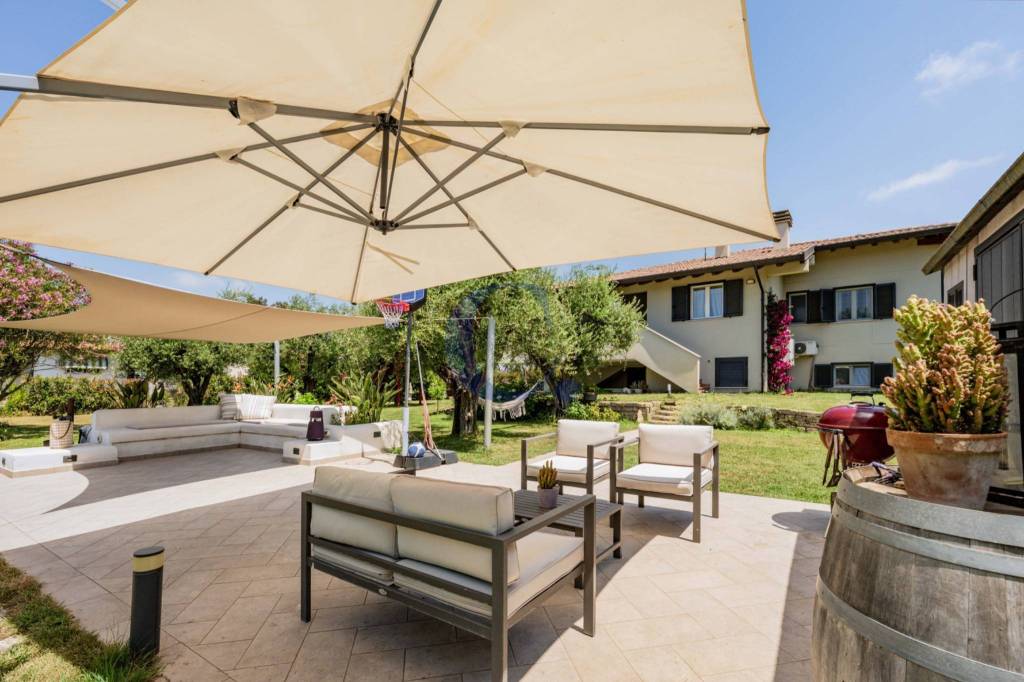 casa indipendente in vendita a Sabaudia