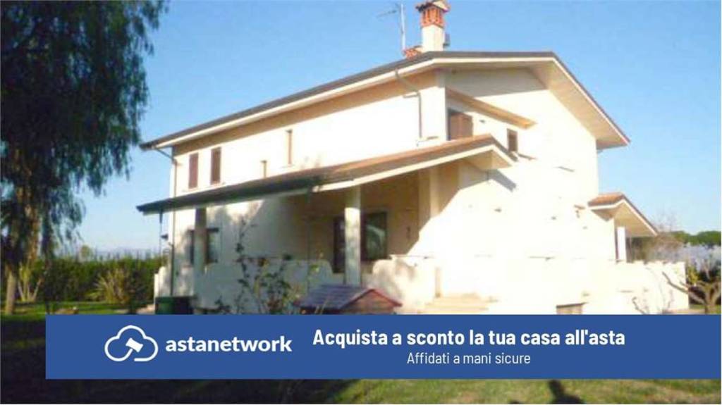 casa indipendente in vendita a Sabaudia