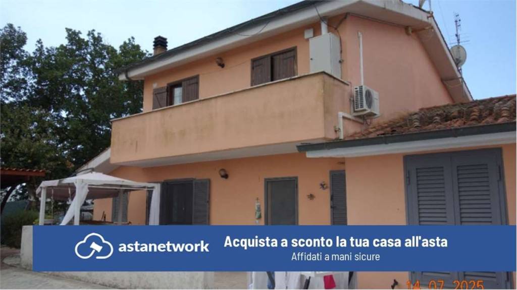 casa indipendente in vendita a Sabaudia