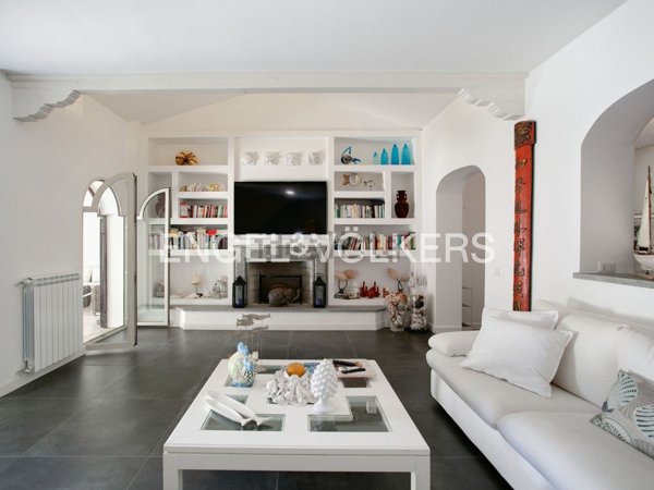 casa indipendente in vendita a Sabaudia in zona Baia d'Argento